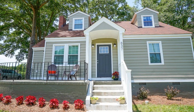 4bd/3bth Combined Cape Cod & Cottage | 5 Min to RH