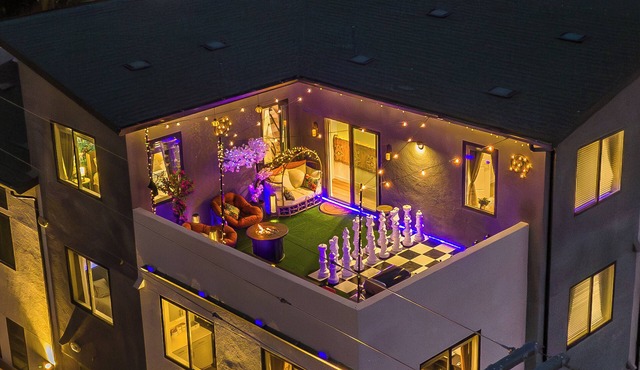 4BD/4BA Penthouse 2-story Condo w/Garden Oasis Sunsets