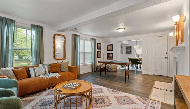 4BD Home - 3min to UND - Cozy Yard - Pingpong