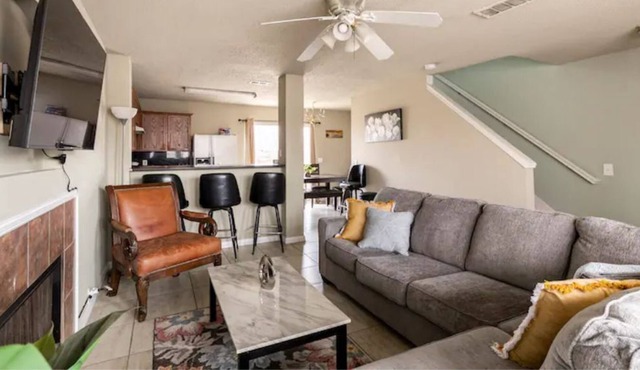 4BD-KingBed-Remote Workspace