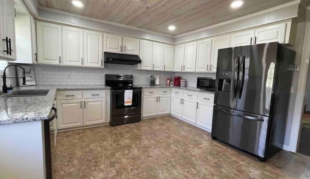 4BdRm Home Near Mineral Springs Park