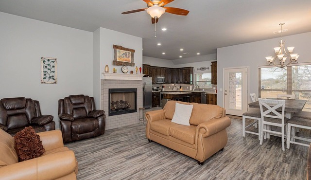 4Bdrm Internet Texoma Home Launch Nearby PetsCon
