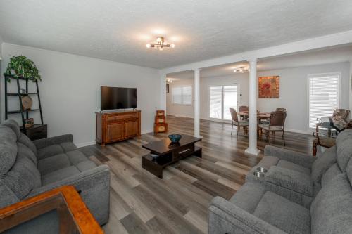 4Bed,3Bth Windrock Haven With Long Term Indirect Trail Access ATV Bike Adventure