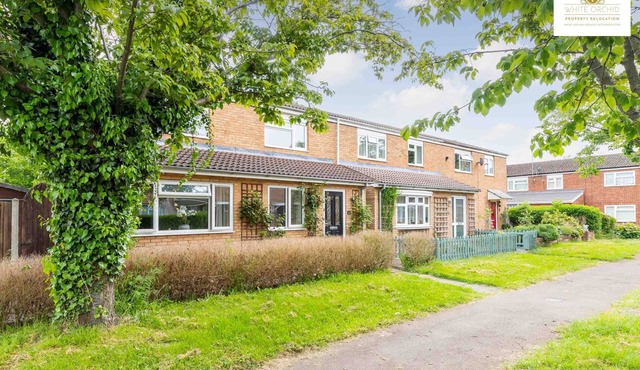 4bed House Stevenage SG1 Free Parking & Wi-fi Families and Corporations Welcome