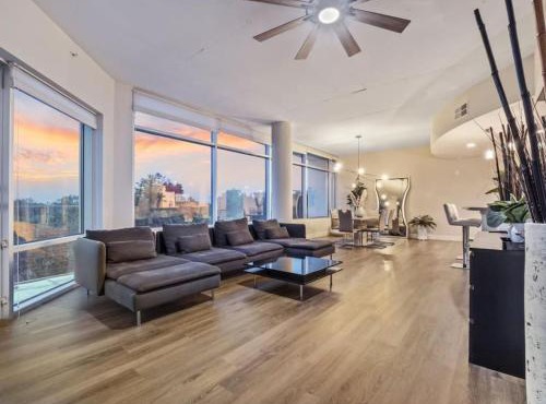 4Bedroom/2bath 2100sq ft Thorton Park Master Suite