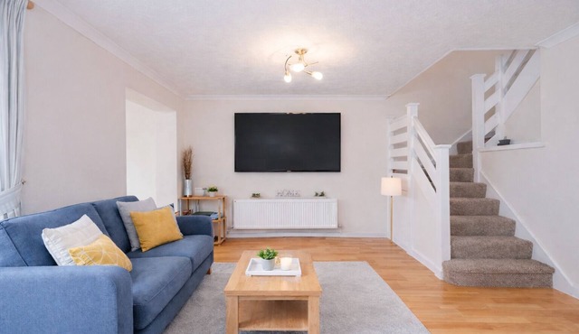 4Bedroom House| Contractor| Parking | Sleeps7