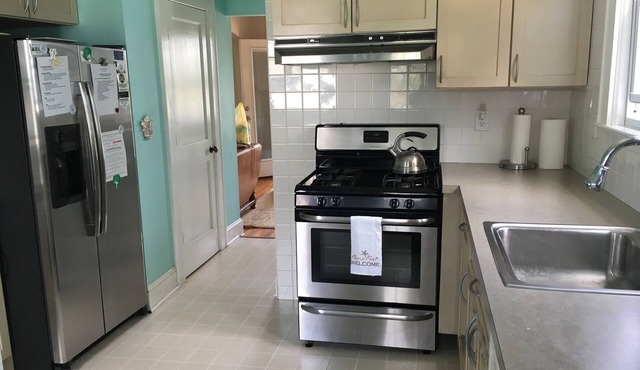 4BR 2.5 Bath, Spacious, Lakefront Home - Beautiful, Relaxing Front Porch!