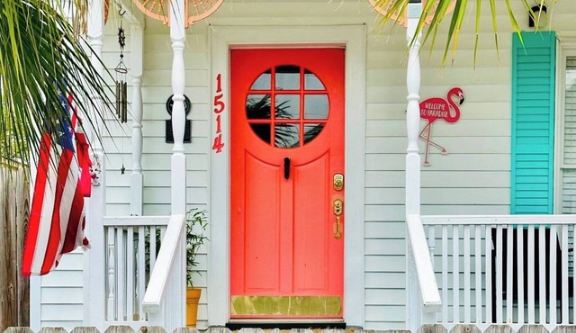 4br 2.blks to Beach! Large decks for Sun or Shade: GR8 for families & groups