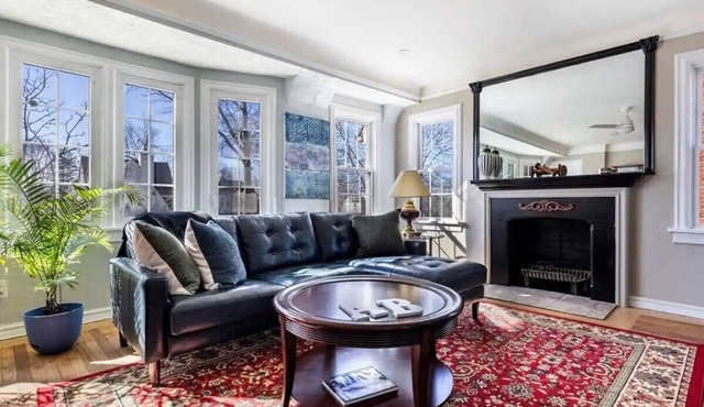 4BR/2BA 2-Story near Van Aken District and CLE clinic
