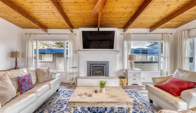 4BR/2BA Beach House: Families-Friends-Pets Welcome