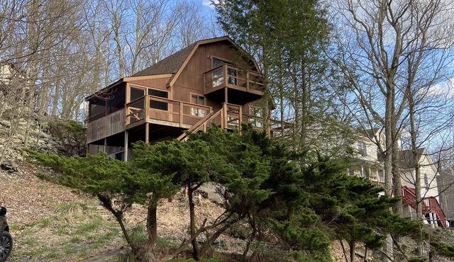4br 2ba Chalet in Poconos that sleeps 10