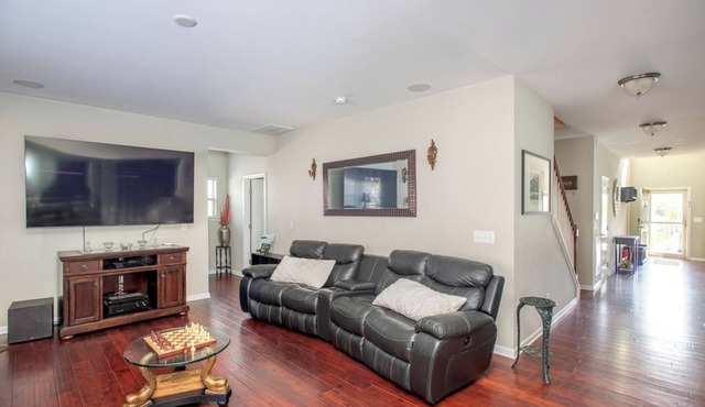 4BR/3BA, 3700 SqFt, Luxury Home in Durham near RDU, Duke, and UNC