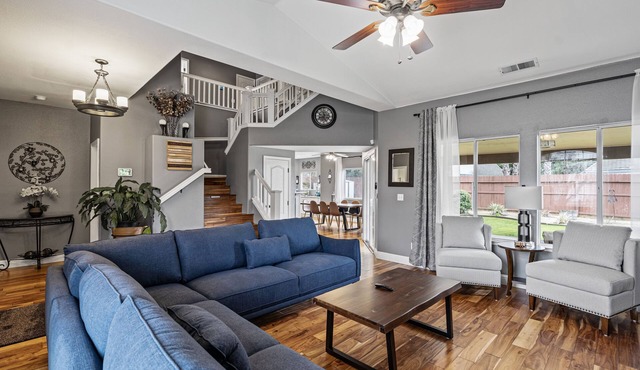 4BR 3BA EVCharger! King Bed! Long StaysWelcomed