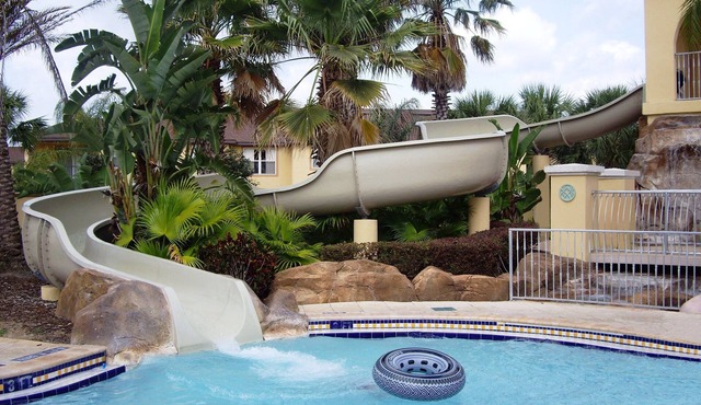 4BR/3BA townhouse - Regal Palms, Lazy River - Recommended by Our Son. Nr Disney