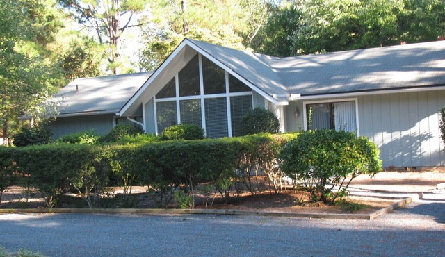 4BR/4BA Better Known as Hackers Hideaway - Sleeps up to 8 people