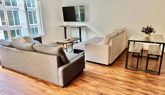 4BR/4BA Queen Anne Retreat, Downtown, Cruise Port