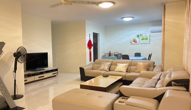 4BR 9pax in Kuching city