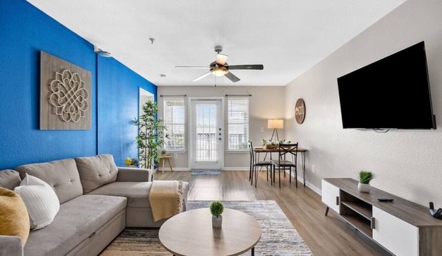 4BR Amazing Resort, Near Airport and Downtown