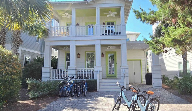 4BR Beach Home, Electric Bikes, Large Pool, Arcade, Fire Table