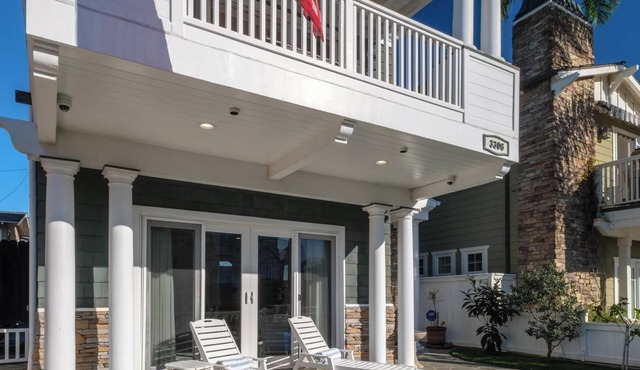 4br Beach House Steps from Sand - AC, Parking, BBQ
