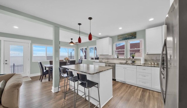 4BR Beachfront, Stunning Views!