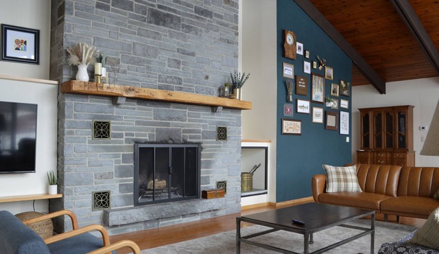 4BR Berkshire Beauty w/ Patio, BBQ, and a Million Dollar View