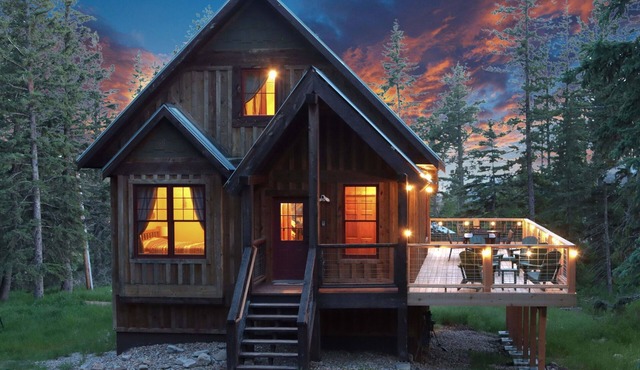 4BR Cabin Hot Tub Arcade Trails Terry Peak