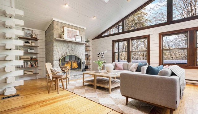 4BR Cabin with Spacious Yard & Deck | Half Moon by AvantStay