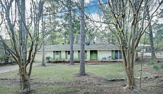 4BR City Retreat w/Fire Pit, BBQ & Free Parking