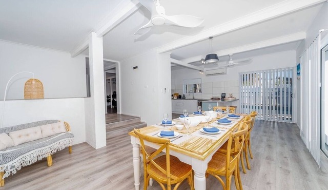 4BR Coastal Retreat with Pool – Sleeps 10 – Family Friendly