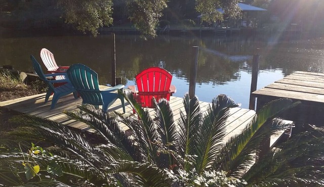 4br Coastal Waterfront . Sleeps 12 . Dock & Firepit