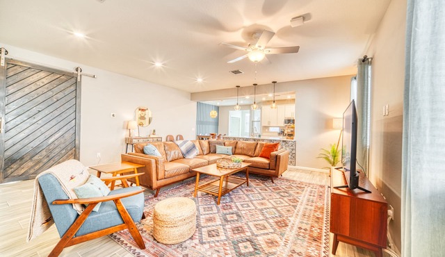 4BR Desert Retreat w/Private Pool, Hiking Trails in Estrella Mountain Ranch