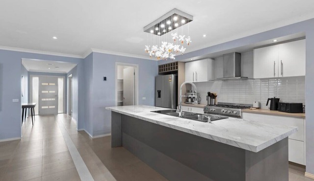 4BR designed house inTarneit