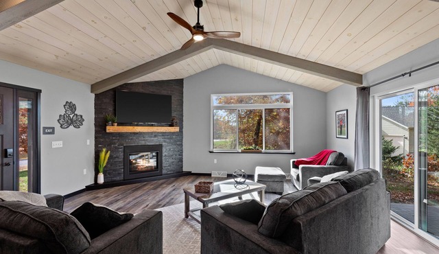 4BR, Dog Friendly, Pool Table, Fireplace