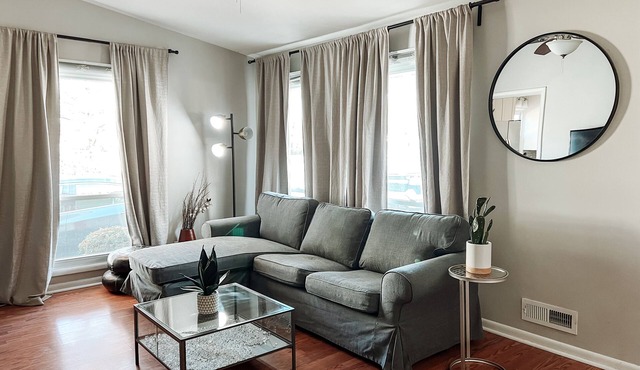 4BR Downtown Fishers Oasis - Close to Everything. Pet Friendly!