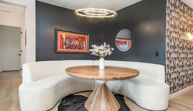 4BR DT Condo, Oversized Patio, Endless Amenities, Walkable to Everything