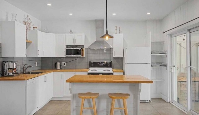 4BR Family | Private Garden | 15 mins to Downtown