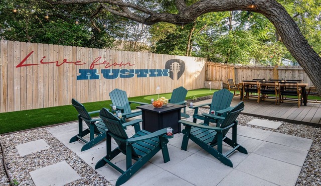 4BR for groups: speakeasy game room, hot tub, premium sleep