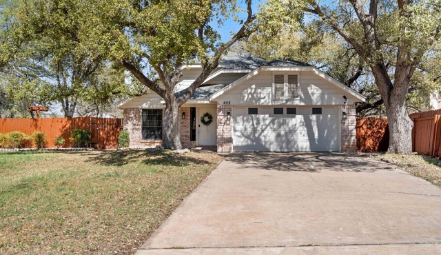 4BR Fun Stay | Cowboy Pool & Game-Ready Pool Table