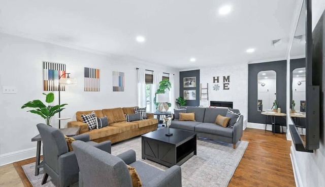 4BR Gem Near Trails S
