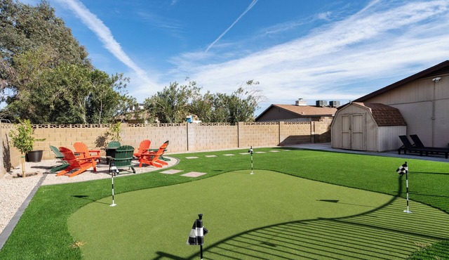 4BR Happy Harmont House w/Private Pool Near State Farm Stadium Sleeps 10