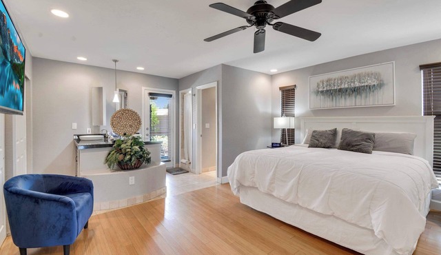 4BR Home | 2 Master Suites, Billiards & Desert Oasis Pool