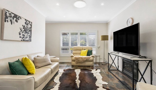 4BR Home in Fullarton