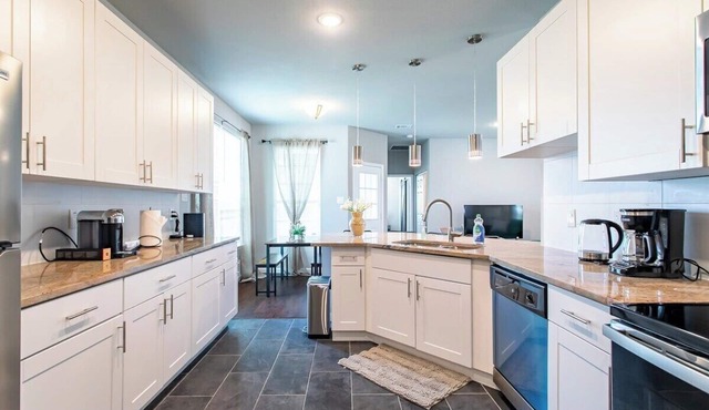 4BR Home in the Heart of Cowboy Nation!