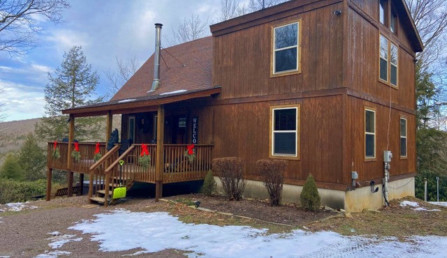 4BR home in Yough Mtn Resort, sleeps 12. 15 min to Deep Creek Lake Resort