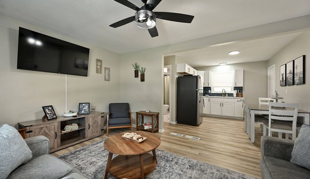 4BR Home near KC Stadiums & I-70 - Sleeps 10!