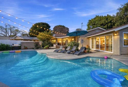 4BR Home near Universal - Private Pool, BBQ, Free Parking
