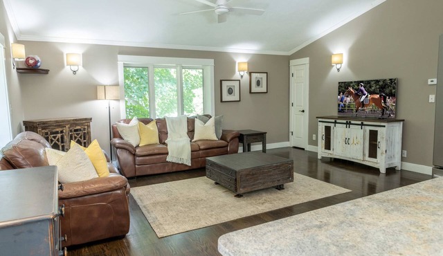 4BR Home next to Horse Show! Pet-Friendly!