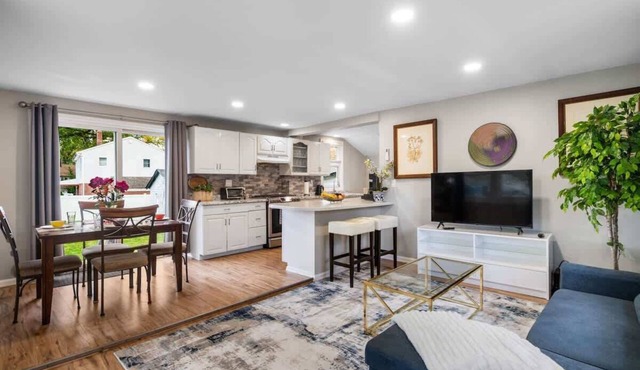 4BR Home, Sleeps 8, Mins to NYC, Time Square, FIFA