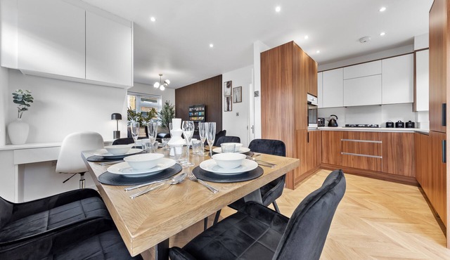 4BR Home w/Bath & Free Parking